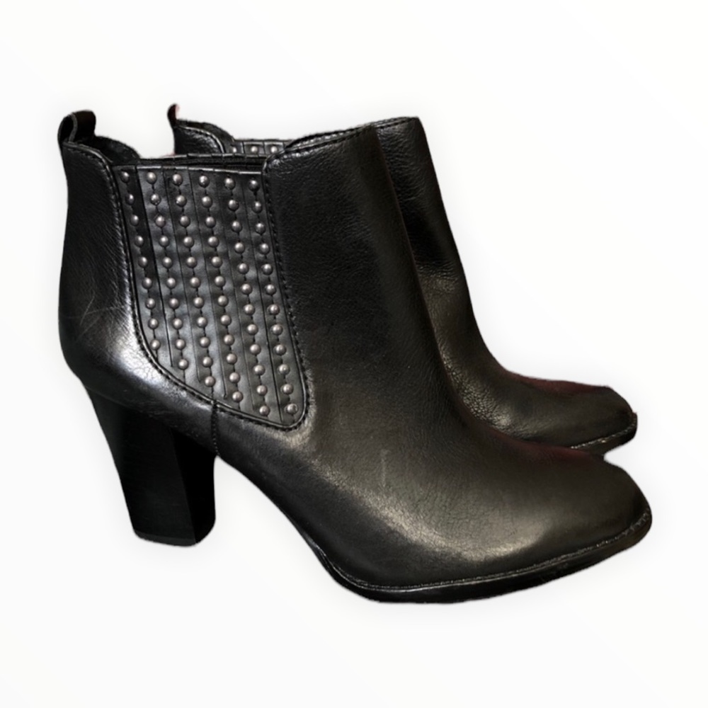 EUC Antonio Melani Booties